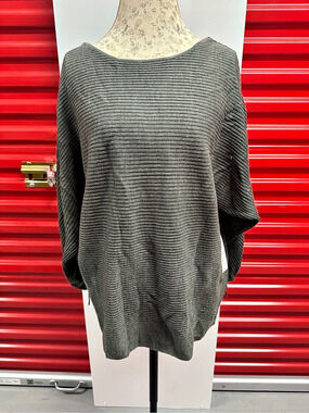 a.n.a Ruched Sleeve Sweater in Gray Size Large NWT